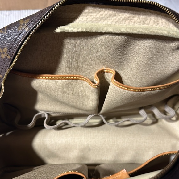 100% authentic Louis Vuitton vanity bag with rings! - Picture 14 of 17